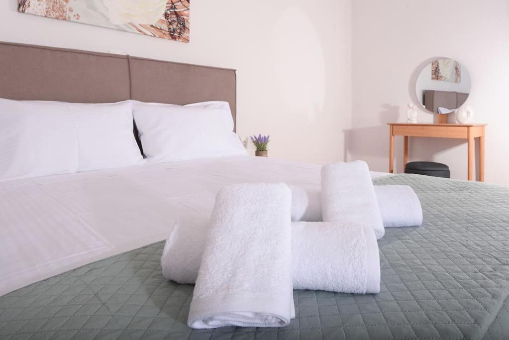 Marie'S Luxury City Center Apartment Heraklion  ภายนอก รูปภาพ