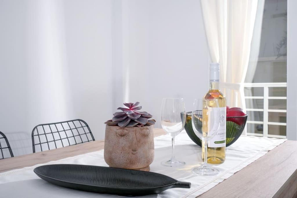 Marie'S Luxury City Center Apartment Heraklion  ภายนอก รูปภาพ