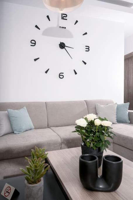 Marie'S Luxury City Center Apartment Heraklion  ภายนอก รูปภาพ